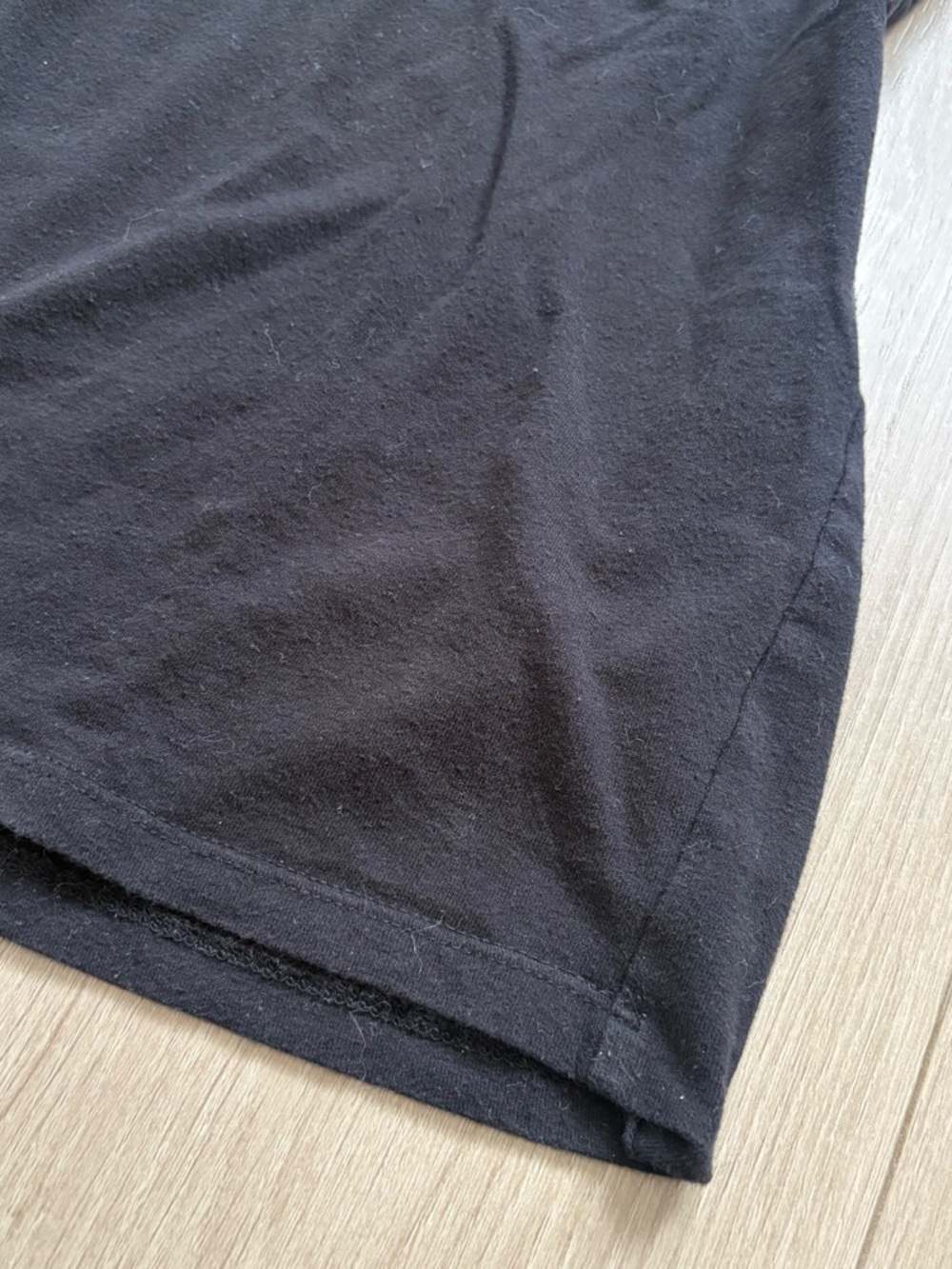 vintage black v neck shirt - Picture 2 of 4
